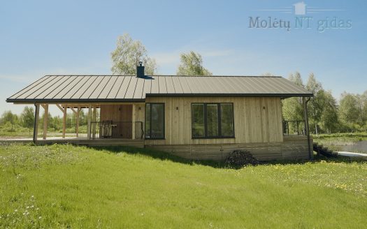 Karkasinė sodyba prie Galuonų ežero